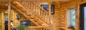 ¿Cómo hacer una escalera en la casa de madera