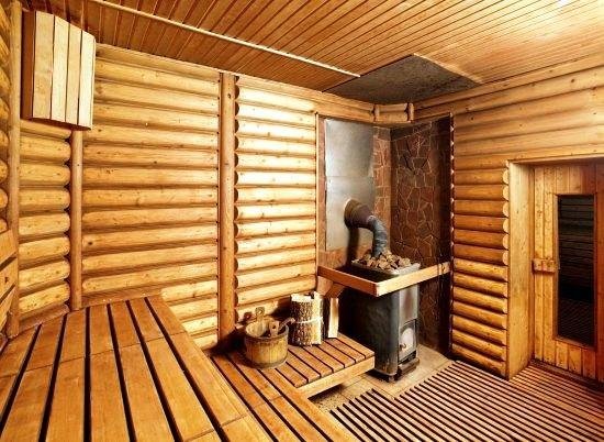 Como es bien sabido - la base de los procedimientos de baño es vapor de agua. Muchos creen que cuanto más vapor y el calor, y el uso de los baños más. Y lo que no hay mucha diferencia entre el baño y la sauna rusa son bien conocidos por todos.