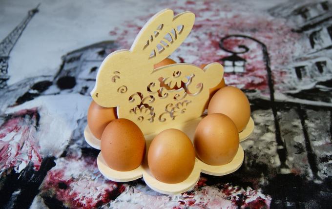 Soporte para huevos en Pascua