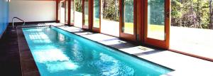 ¿Cómo construir una piscina en una casa particular