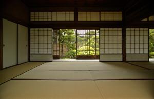 Cómo olvidar el polvo: el minimalismo japonés