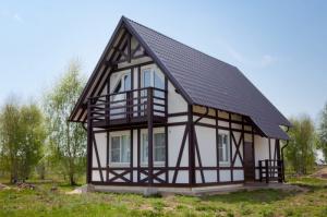 Montaje de casas de madera: características y ventajas