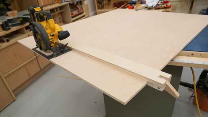 del sitio - https://ibuildit.ca/projects/how-to-make-a-straightedge-guide/