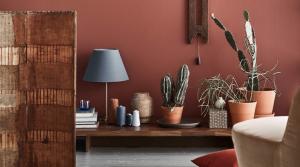 ¿Usted sabe cómo combinar armoniosamente diferentes colores y tonos de las paredes, muebles y elementos decorativos. 8 recomendaciones de diseño